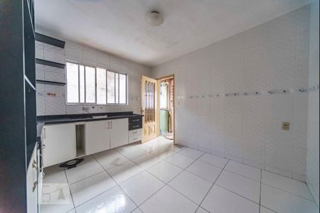 Casa à venda com 120m², 2 quartos e 2 vagasCozinha 