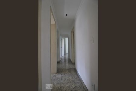 Corredor de apartamento à venda com 3 quartos, 120m² em Vila Suzana, São Paulo