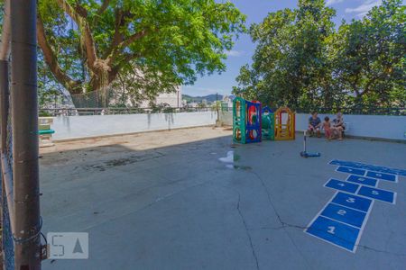 Apartamento para alugar com 60m², 2 quartos e 1 vaga Apartamento para alugar com 60m², 2 quartos e 1 vagaÁrea Comum - Playground