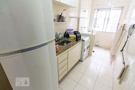 Cozinha de apartamento para alugar com 2 quartos, 50m² em Boaçava, São Paulo