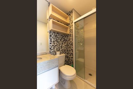 Banheiro de kitnet/studio para alugar com 1 quarto, 38m² em Chácara Itaim, São Paulo