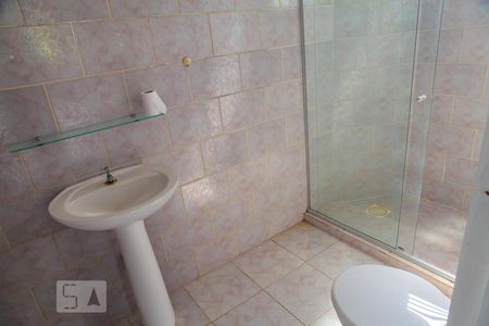 Banheiro de casa de condomínio à venda com 1 quarto, 40m² em Piedade, Rio de Janeiro