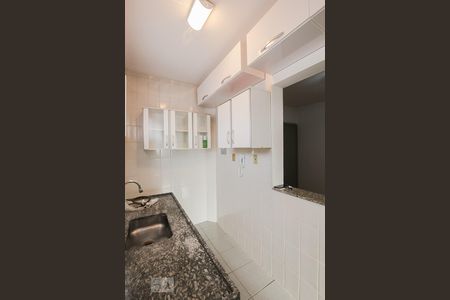 Cozinha de kitnet/studio para alugar com 1 quarto, 48m² em Centro, Campinas