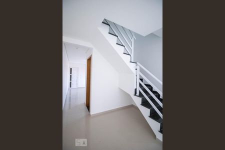 Sala de casa para alugar com 2 quartos, 136m² em Parque Novo Oratório, Santo André