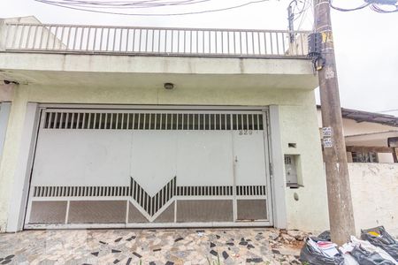 Casa à venda com 133m², 4 quartos e 2 vagas Casa à venda com 133m², 4 quartos e 2 vagasFachada