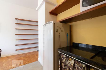 Cozinha de apartamento para alugar com 1 quarto, 40m² em Consolação, São Paulo