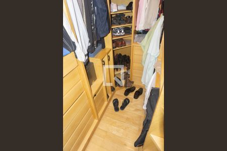 Apartamento à venda com 253m², 3 quartos e 3 vagasCloset