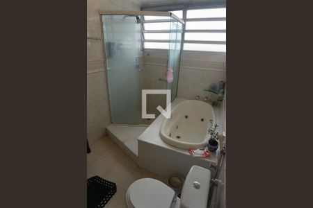 Apartamento à venda com 253m², 3 quartos e 3 vagasBanheiro 3