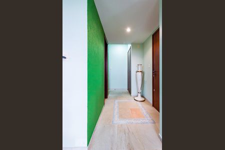 Hall de Entrada de apartamento à venda com 4 quartos, 238m² em Jardim das Paineiras, Campinas