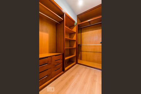 Apartamento à venda com 238m², 4 quartos e 4 vagasSuíte 3