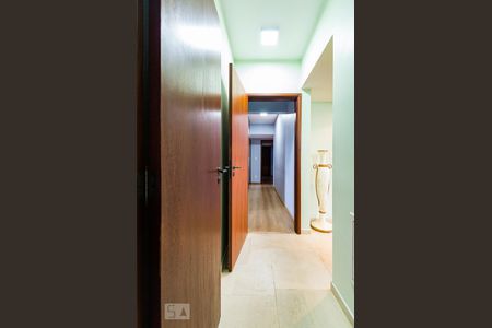 Apartamento à venda com 238m², 4 quartos e 4 vagasCorredor - Hall