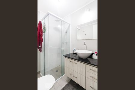 Banheiro de apartamento para alugar com 2 quartos, 53m² em Bela Vista, São Paulo