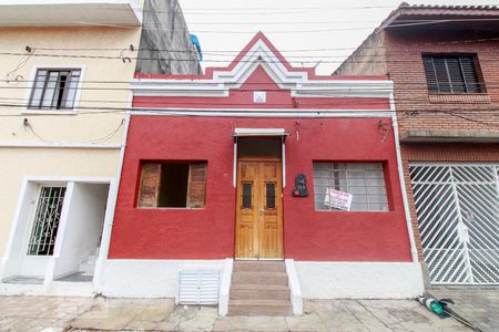 Casa à venda com 75m², 3 quartos e 1 vaga Casa à venda com 75m², 3 quartos e 1 vagaFachada