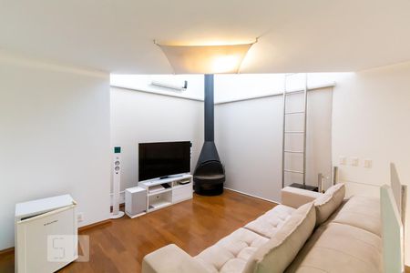 Sala de tv de apartamento para alugar com 1 quarto, 115m² em Vila Andrade, São Paulo