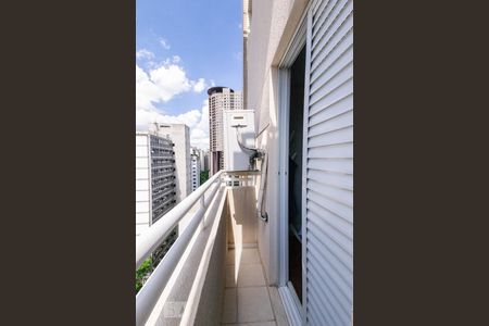 Apartamento à venda com 70m², 1 quarto e 2 vagas Apartamento à venda com 70m², 1 quarto e 2 vagasVaranda