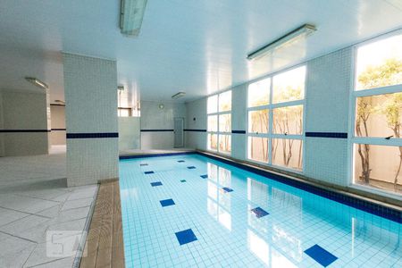 Apartamento à venda com 70m², 1 quarto e 2 vagas Apartamento à venda com 70m², 1 quarto e 2 vagasPiscina