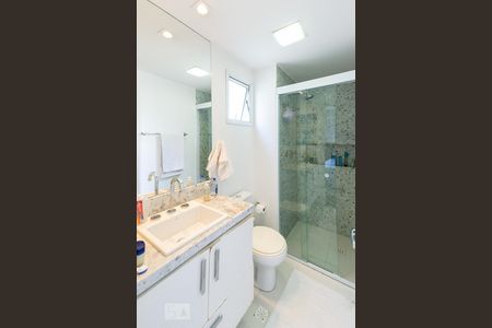 Apartamento à venda com 70m², 1 quarto e 2 vagas Apartamento à venda com 70m², 1 quarto e 2 vagasBanheiro da Suíte