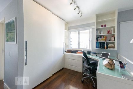 Apartamento à venda com 70m², 1 quarto e 2 vagas Apartamento à venda com 70m², 1 quarto e 2 vagasEscritório