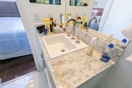 Apartamento à venda com 70m², 1 quarto e 2 vagas Apartamento à venda com 70m², 1 quarto e 2 vagasBanheiro da Suíte - Torneira