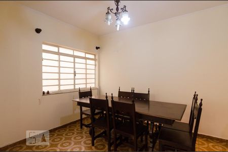 Casa à venda com 242m², 4 quartos e 2 vagasCopa