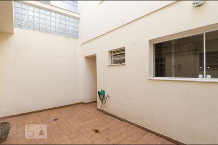 Casa à venda com 242m², 4 quartos e 2 vagasQuintal