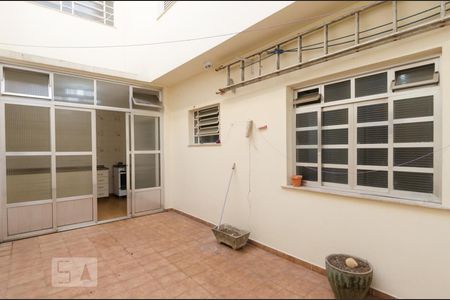 Casa à venda com 242m², 4 quartos e 2 vagasQuintal