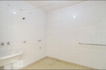 Casa à venda com 242m², 4 quartos e 2 vagasÁrea de serviço