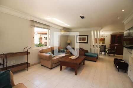 Sala de estar de casa de condomínio para alugar com 4 quartos, 320m² em Ipanema, Porto Alegre