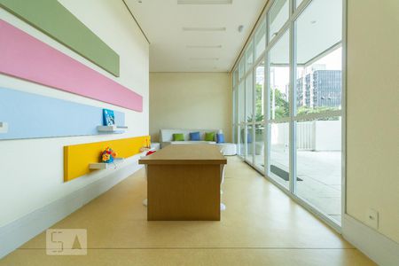 Apartamento para alugar com 40m², 1 quarto e 1 vagaSalão de Festas Infantil - Condomínio