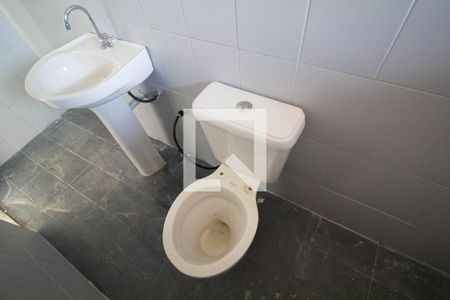 Banheiro de casa para alugar com 1 quarto, 35m² em Vila Carolina, São Paulo