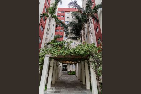 Apartamento para alugar com 48m², 2 quartos e sem vaga Apartamento para alugar com 48m², 2 quartos e sem vagaFachada