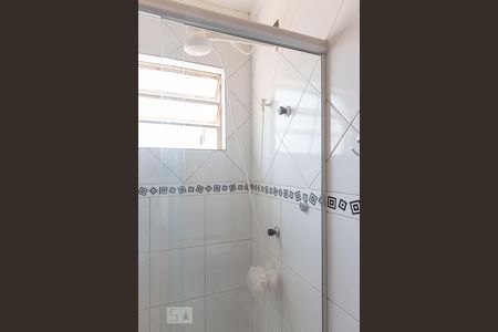Banheiro de apartamento à venda com 2 quartos, 53m² em Protásio Alves, Porto Alegre