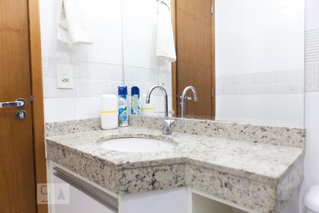 Apartamento para alugar com 50m², 2 quartos e 1 vaga Apartamento para alugar com 50m², 2 quartos e 1 vagaBanheiro
