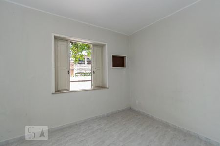 Quarto 1 de apartamento para alugar com 2 quartos, 49m² em Olaria, Rio de Janeiro