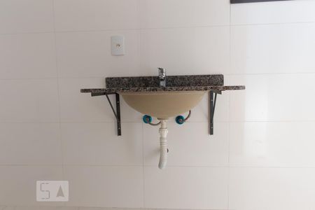 Banheiro de apartamento à venda com 2 quartos, 68m² em São Geraldo, Porto Alegre