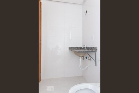 Banheiro da Suíte de apartamento à venda com 2 quartos, 68m² em São Geraldo, Porto Alegre