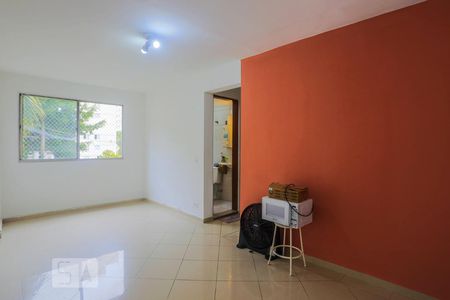 Sala de apartamento para alugar com 2 quartos, 55m² em Jardim Celeste, São Paulo