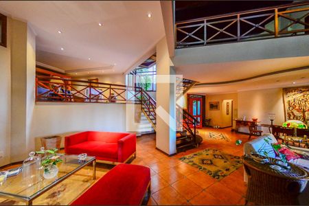 Sala de casa de condomínio à venda com 5 quartos, 600m² em Bairro das Palmeiras, Campinas