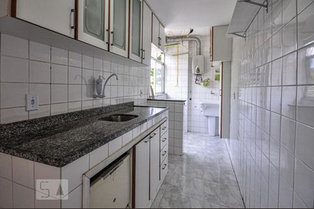 Apartamento à venda com 70m², 2 quartos e 1 vaga Apartamento à venda com 70m², 2 quartos e 1 vagaCozinha e Área de Serviço