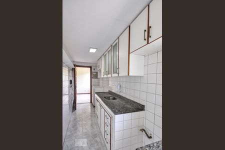 Apartamento à venda com 70m², 2 quartos e 1 vaga Apartamento à venda com 70m², 2 quartos e 1 vagaCozinha e Área de Serviço