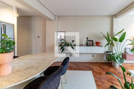Apartamento à venda com 112m², 2 quartos e 1 vaga Apartamento à venda com 112m², 2 quartos e 1 vagaSala