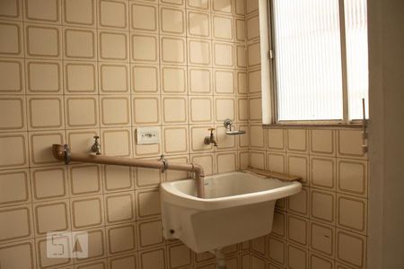 Apartamento à venda com 65m², 2 quartos e 1 vagaÁrea de Serviço