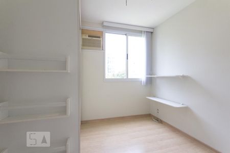 Quarto de apartamento para alugar com 2 quartos, 83m² em Barra da Tijuca, Rio de Janeiro
