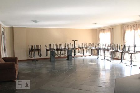 Apartamento para alugar com 130m², 4 quartos e 2 vagasÁrea comum - Salão de festas