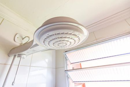 Apartamento à venda com 70m², 3 quartos e 2 vagas Apartamento à venda com 70m², 3 quartos e 2 vagasChuveiro