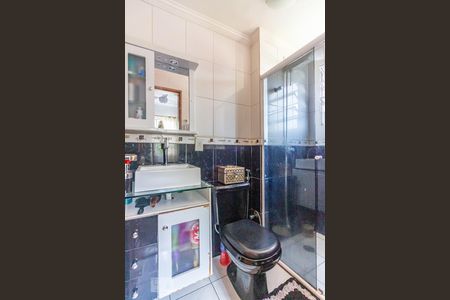 Apartamento à venda com 70m², 3 quartos e 2 vagas Apartamento à venda com 70m², 3 quartos e 2 vagasBanheiro da Suite