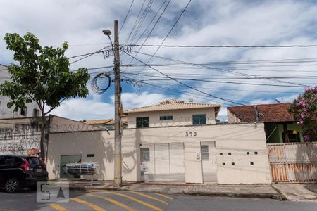 Casa de condomínio para alugar com 80m², 2 quartos e 1 vaga