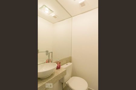 Lavabo de apartamento para alugar com 2 quartos, 60m² em Vila Osasco, Osasco