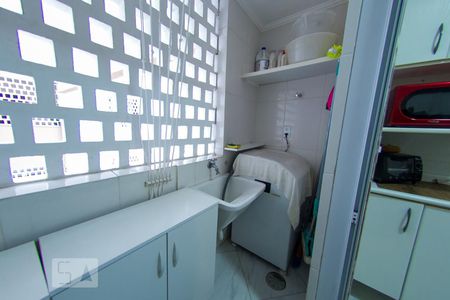 Área de Serviço de apartamento para alugar com 2 quartos, 60m² em Pinheiros, São Paulo