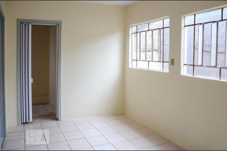 Casa para alugar com 4 quartos, 300m² em Mathias Velho, Canoas